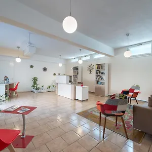 2* Appart hôtel Byron